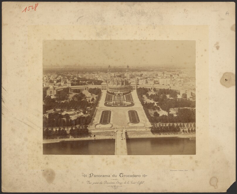 Panorama of the Trocadero from the second level of the Eiffel Tower