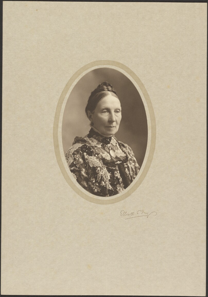 [Portrait of Mrs. Knowles]