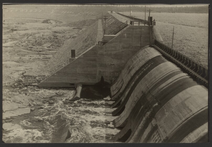 Dam. [Plotina]