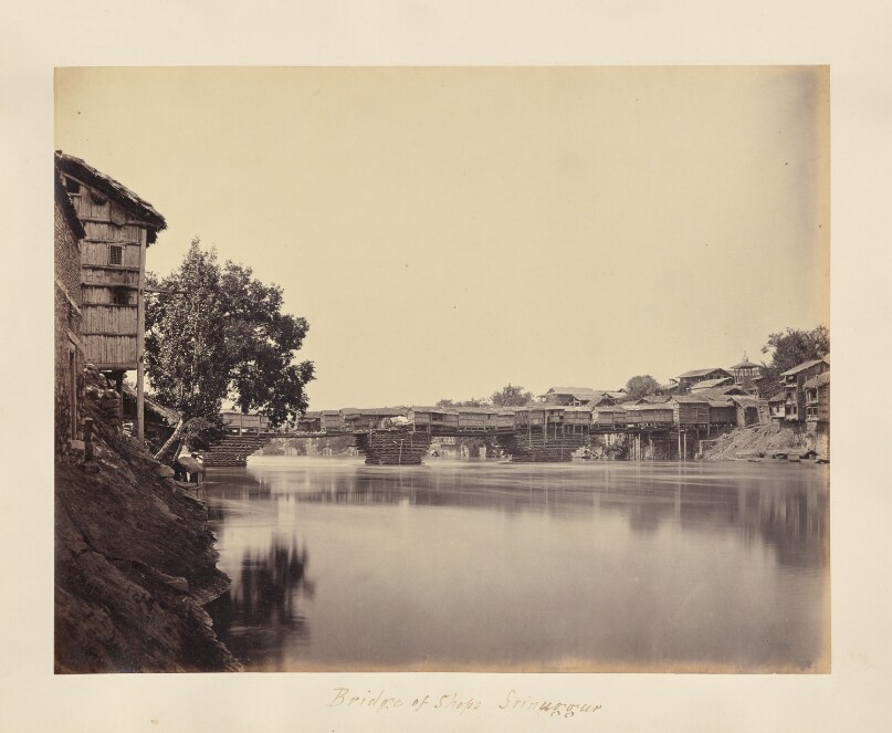 Srinuggur; Bridge of Shops