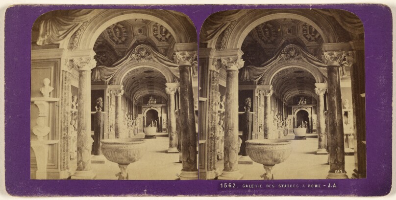Galerie des statues à Rome