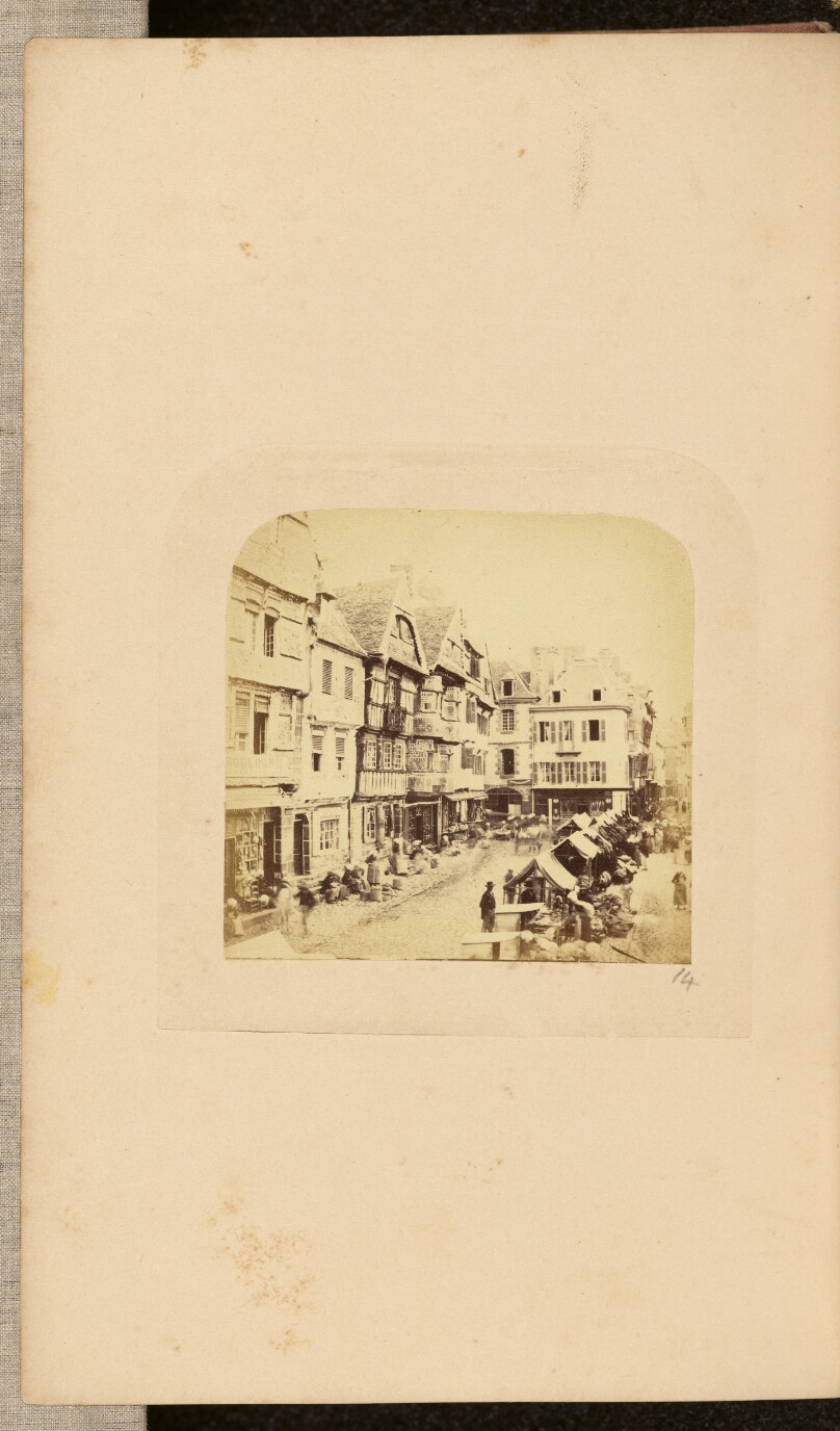 [Lannion, marketplace]