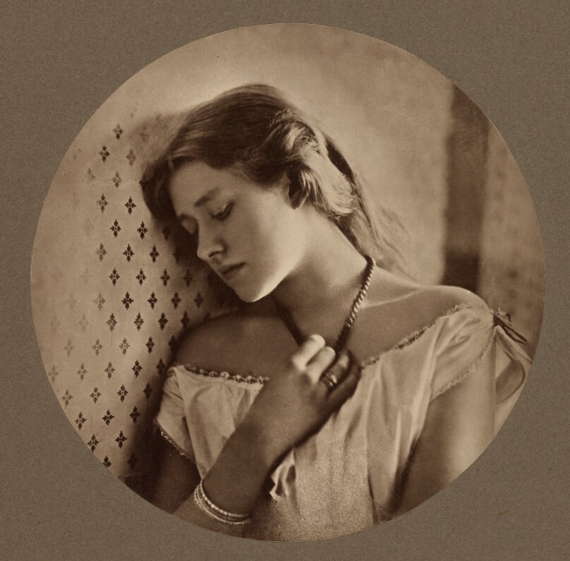 [Ellen Terry at Age Sixteen]