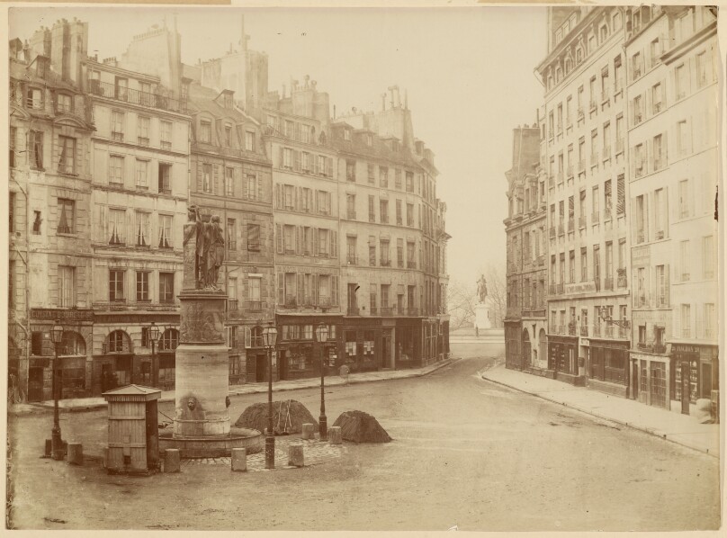L'Ancienne fontaine de la Place Dauphin