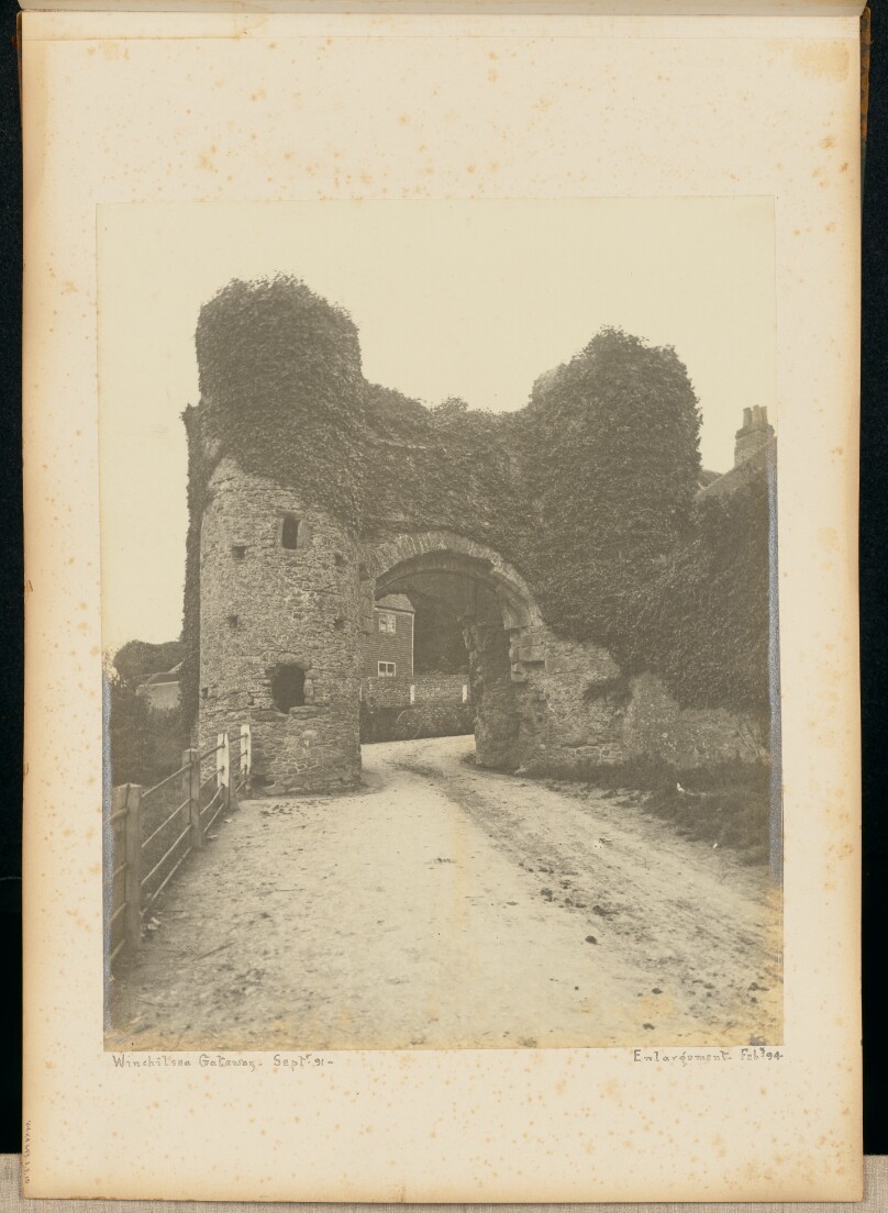Winchilsea Gateway.