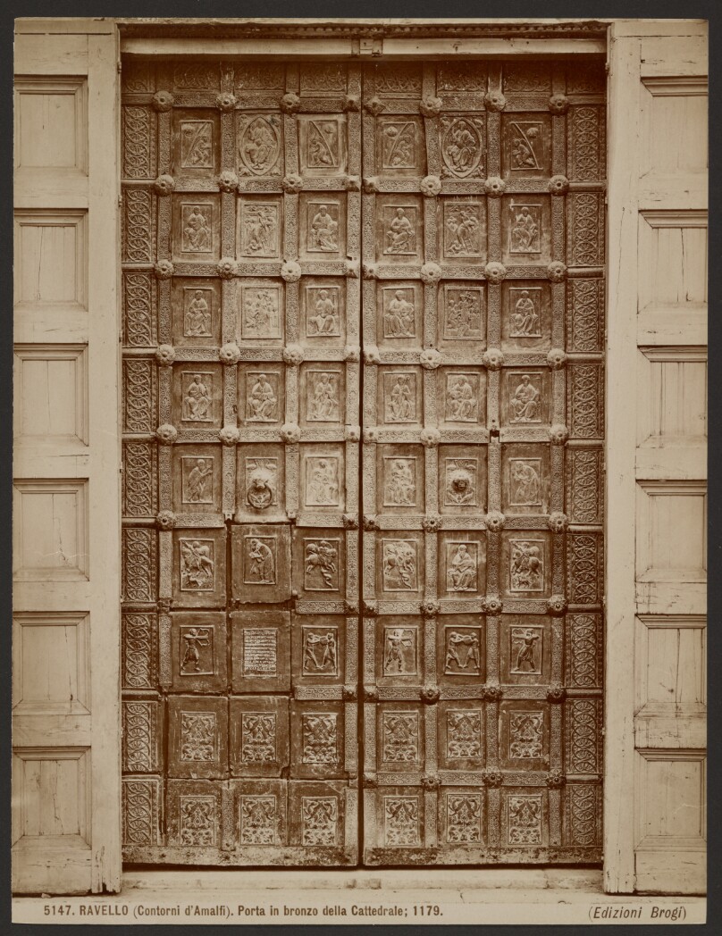 Ravello - Contorni d'Amalfi - Porta in bronzo della Cattedrale, 1179
