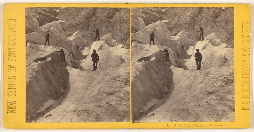 Oberland Bernois. Detail de glace au glacier de Rosenlaui.