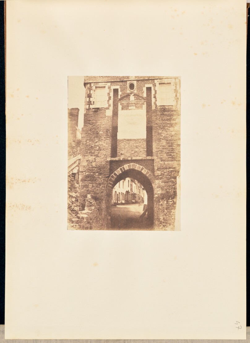 [City gate]