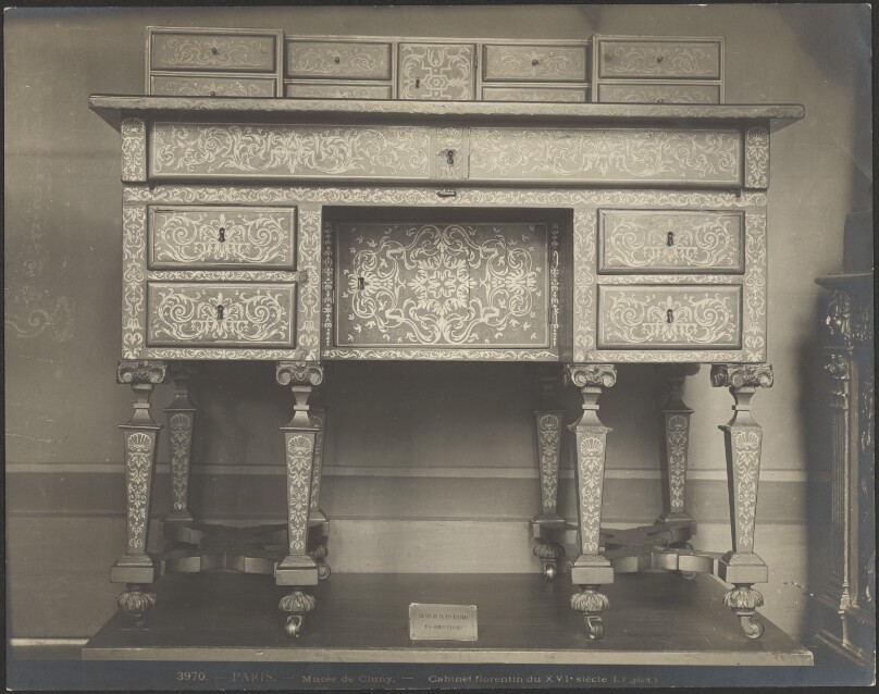 Paris, Musee de Cluny, Cabinet florentin du XVIe siecle