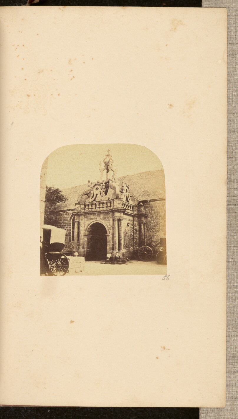[Carnac]