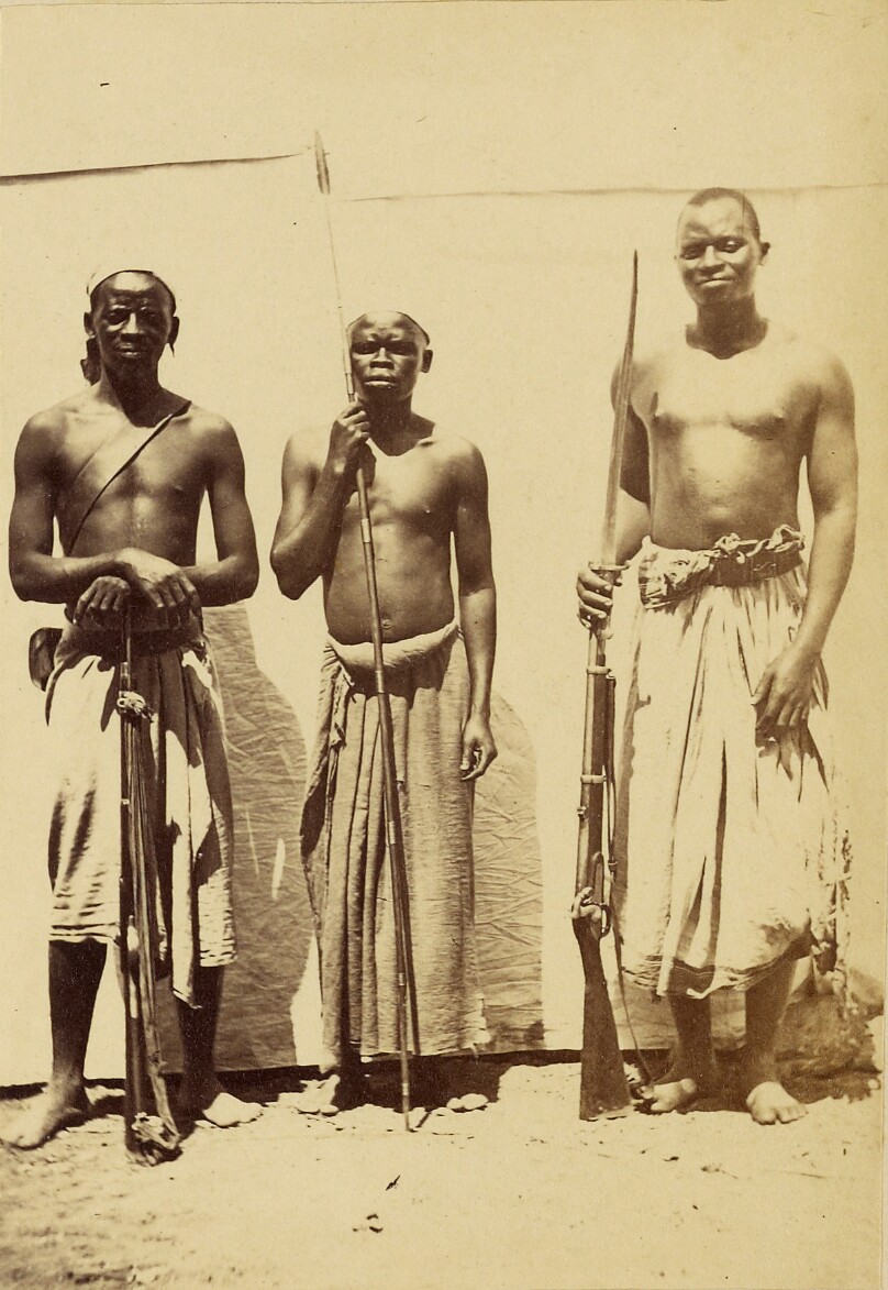 [Compagnons de Speeke et Grant revenus avec eux au Caire du voyage decouverte des sources du Nil.]