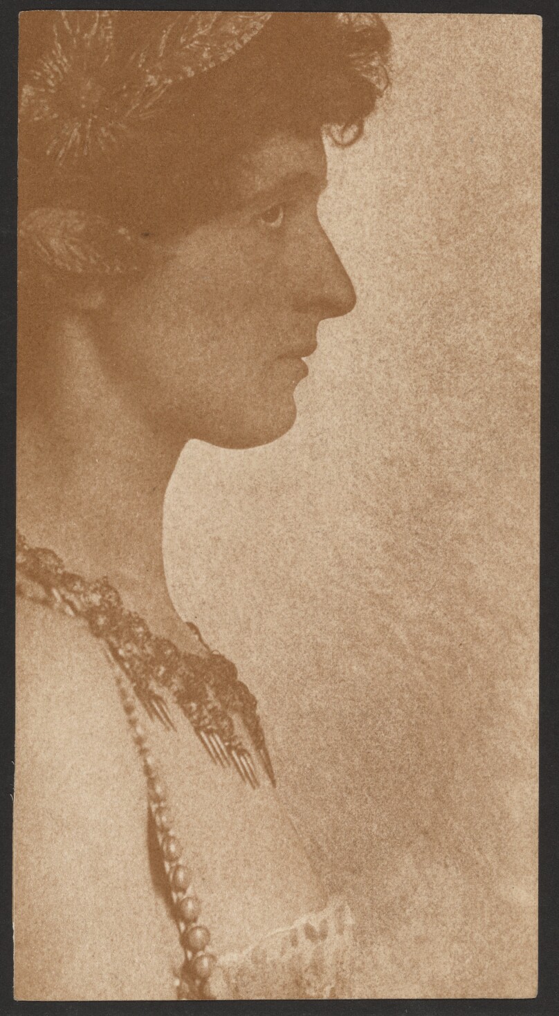 [Side profile of woman]