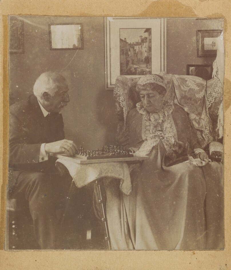 [Hardinge Hay Cameron and Lady Dalrymple Playing Chess]