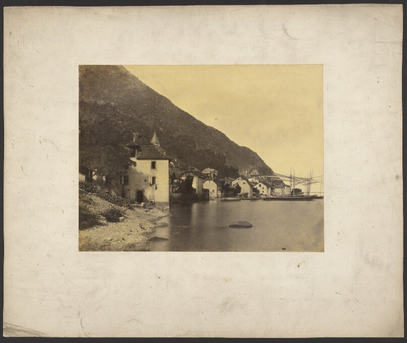 [Town along shore]