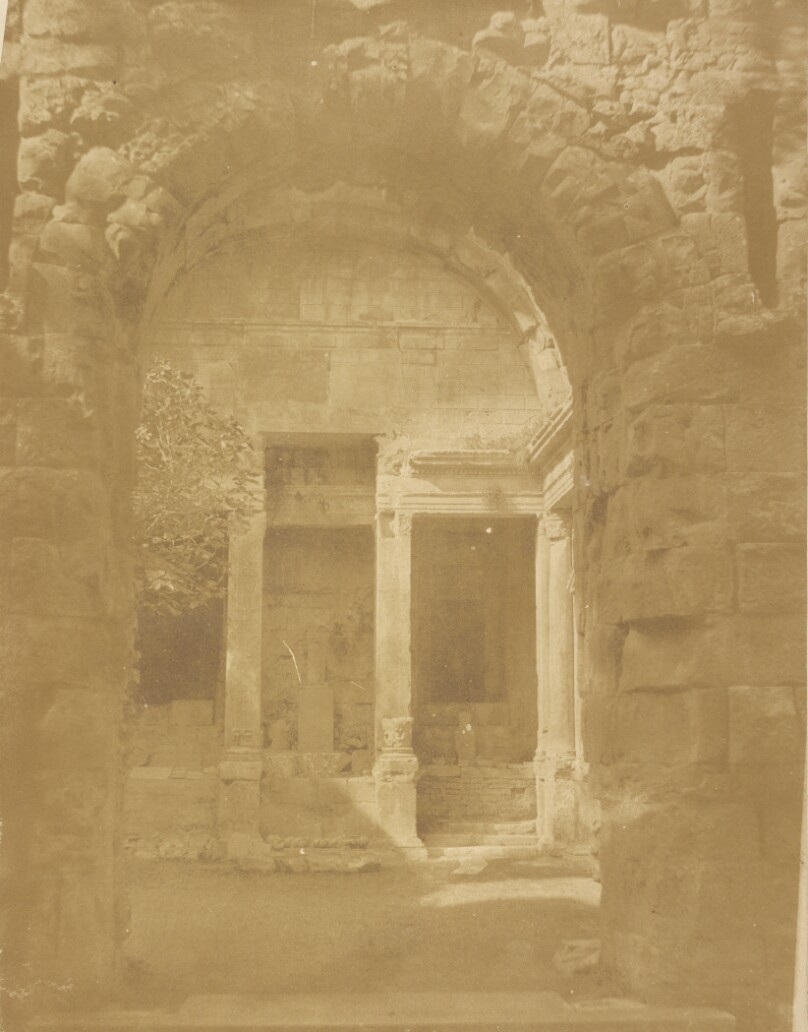 [View of an antique inner courtyard in Nîmes]