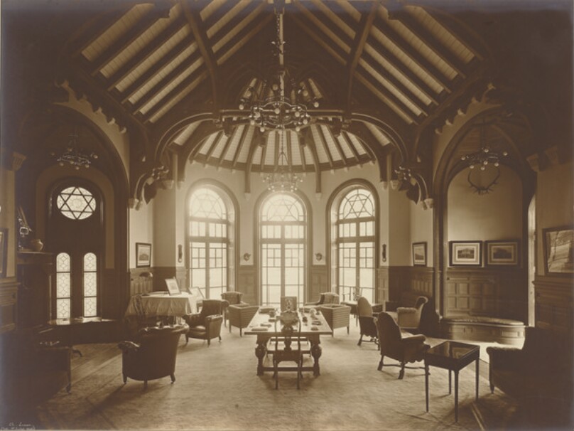 [Interior of lodge]