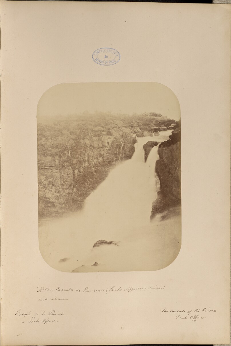 Cascata da Princesa (Paulo Affonso) vista rio abaxio