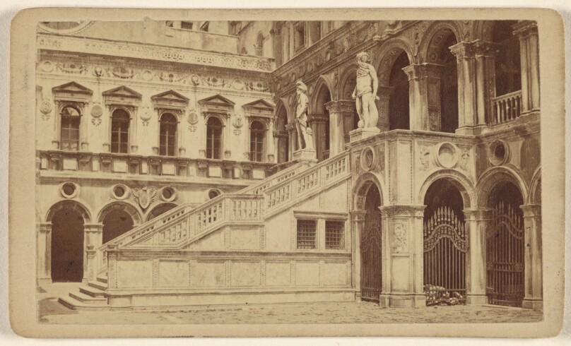 Scala dei giganti/ [Grand marble staircase of the Doge's Palace]
