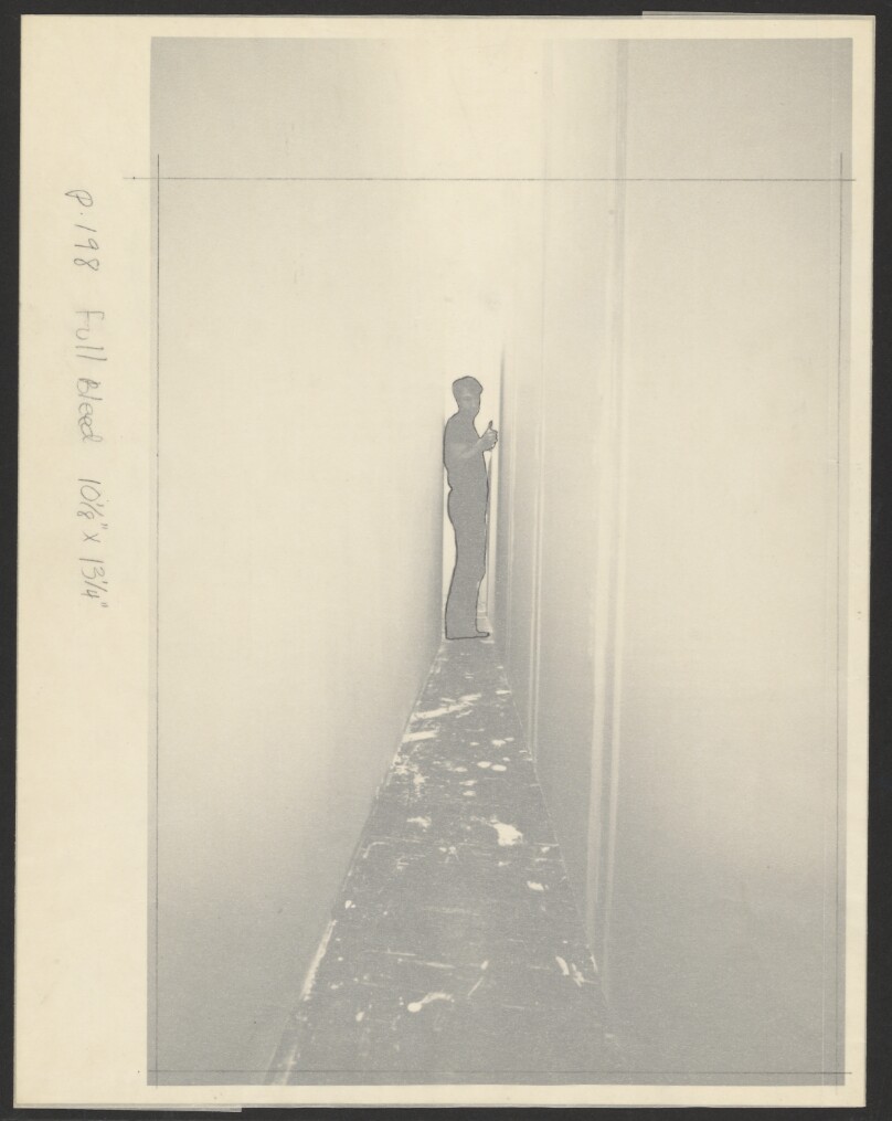 Bruce Nauman between walls, San Jose, California