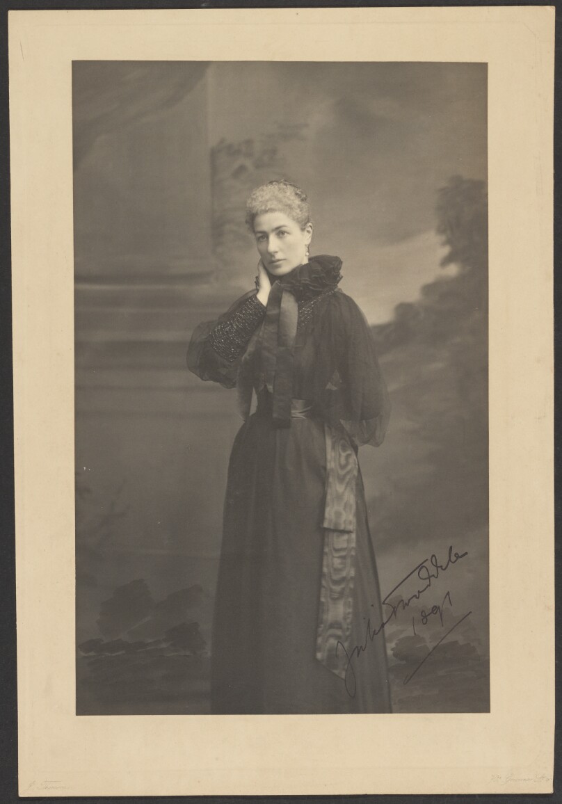 Julia Tweeddale