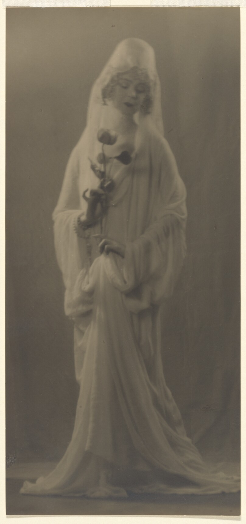 [Portrait of Ruth St. Denis]