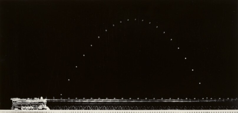 [Path of a Moving Ball]
