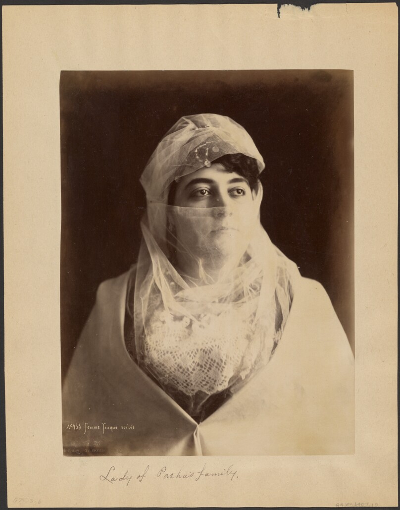 Femme Turque voilee