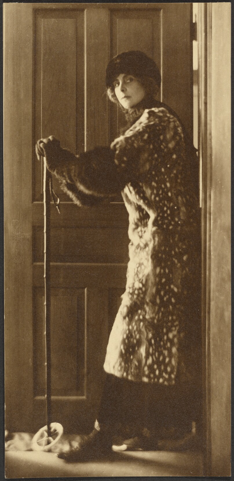 Baroness de Meyer in skiing costume