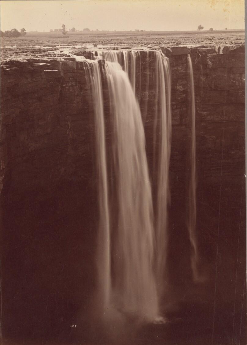 Chachai Waterfall, Rewah