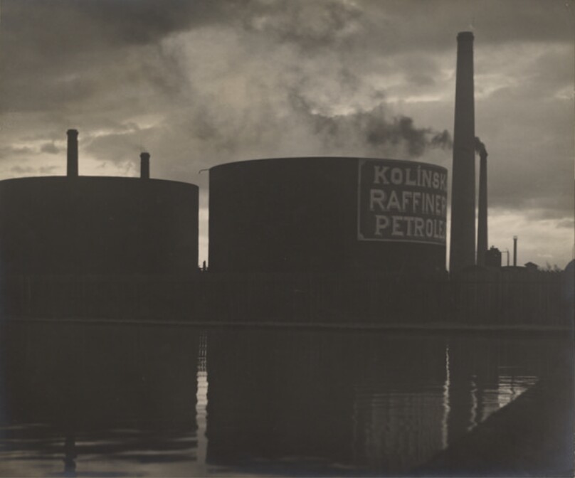 [Kolinská Raffinerie Petroleje (Kolin Oil Refinery)]