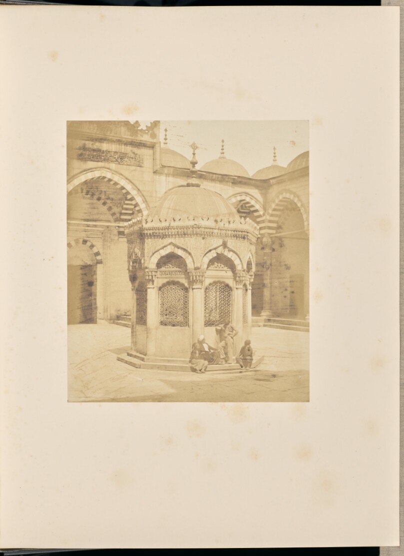 [Ablution fountain in the courtyard of the New Mosque]