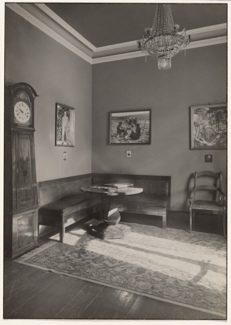 Sander's studio/home, Cologne: reception room (other corner) (Sander's Studio/Wohnung, Köln: Emfangszimmer (andere Ecke))