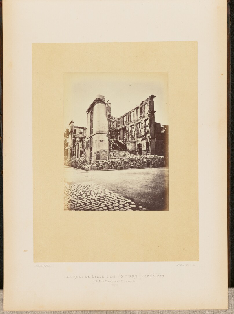 La Rue de Lille incendiée (Hôtel du marquis de Villeneuve-Bargemont).