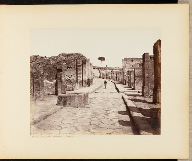 Strada della Abbondanza (Pompei)