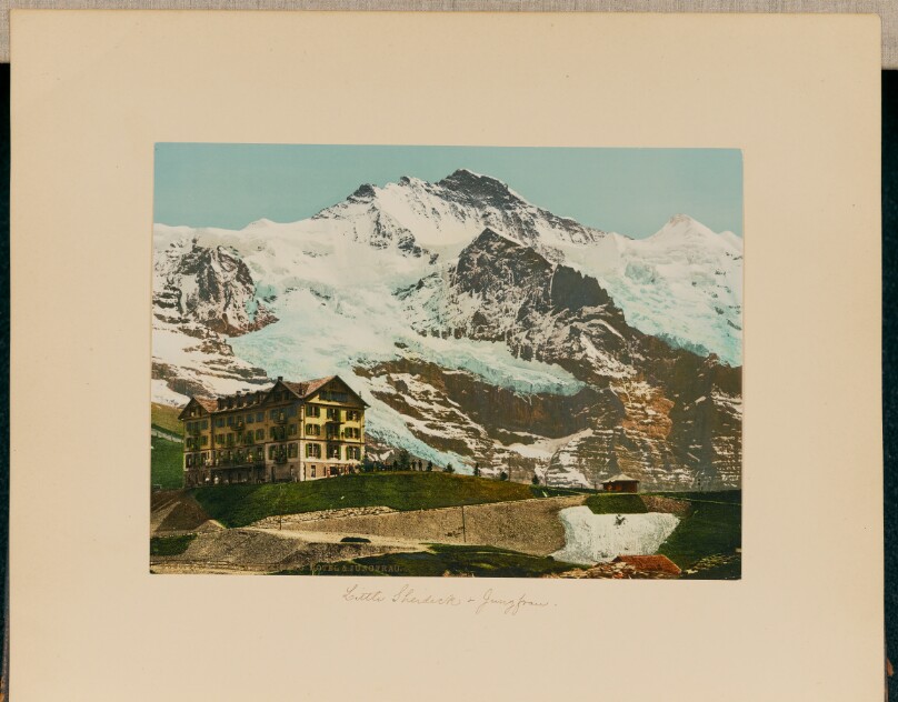 Kleine Scheidegg. Hotel und Jungfrau.