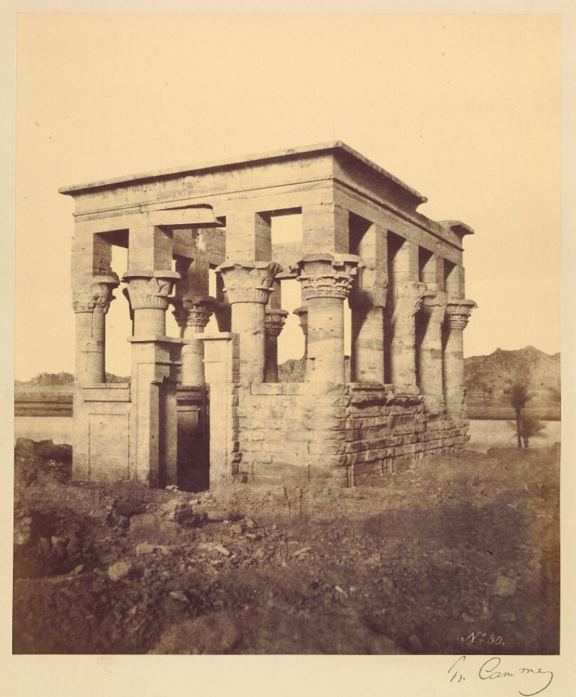 Temple hypêtre (côté ouest) à Philoe
