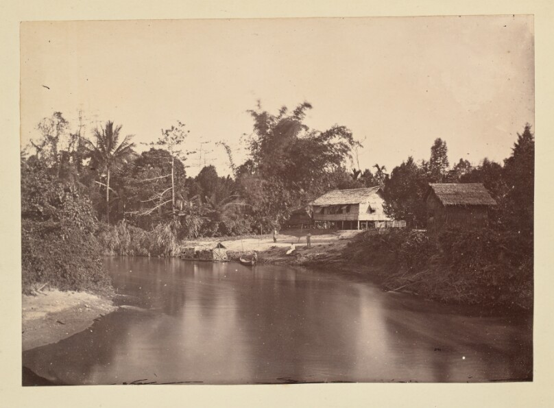 [House on the banks of a river]