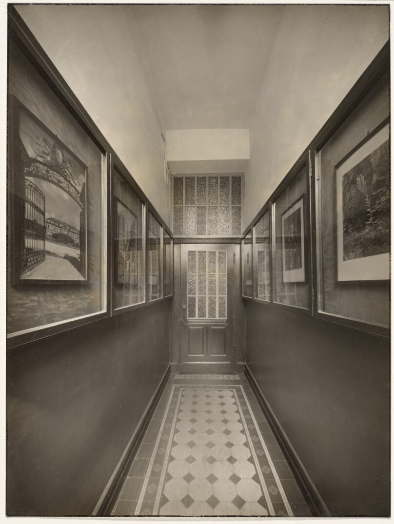 Sander's studio/home, Cologne: Corridor (Sander's Studio/Wohnung, Köln: Hausflur)