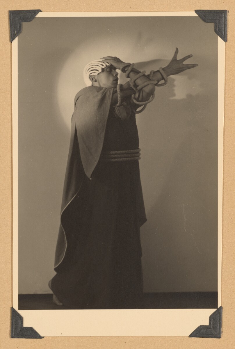 [Harald Kreutzberg as Orestes]