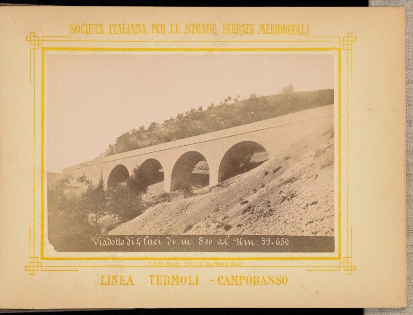 Viadotto di 4 luci di metri 8.00 al chilometro 39 + 650