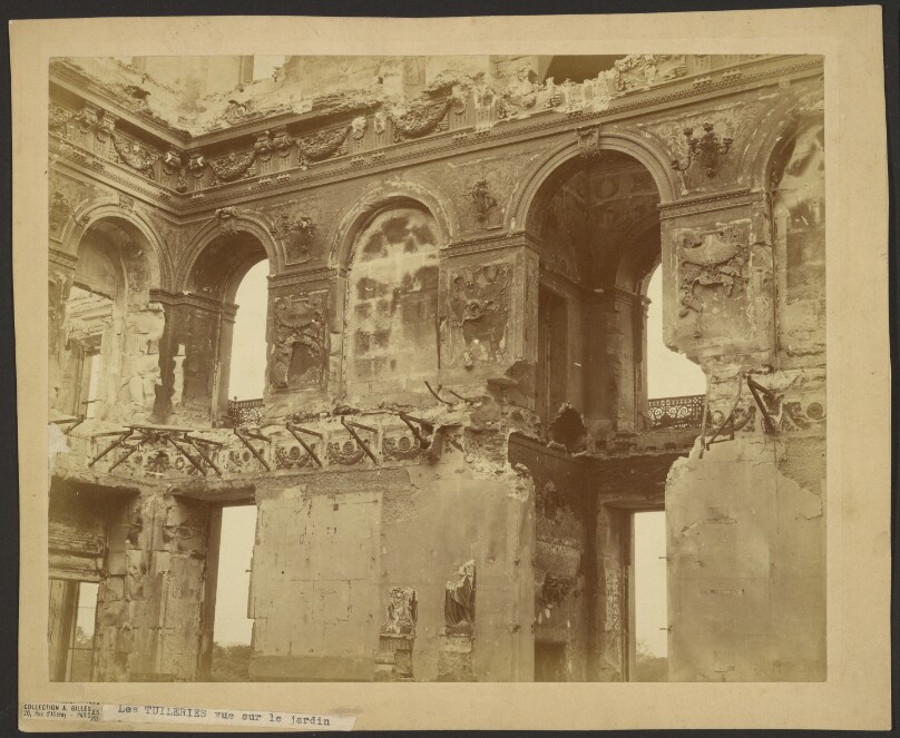Les Tuileries en ruines, vue sur le jardin des Tuileries