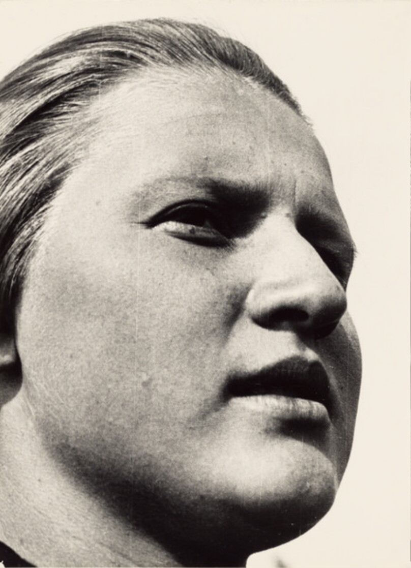 [Head of a girl]