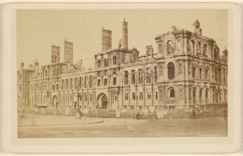 [Hotel de Ville, Paris, France, in ruins]
