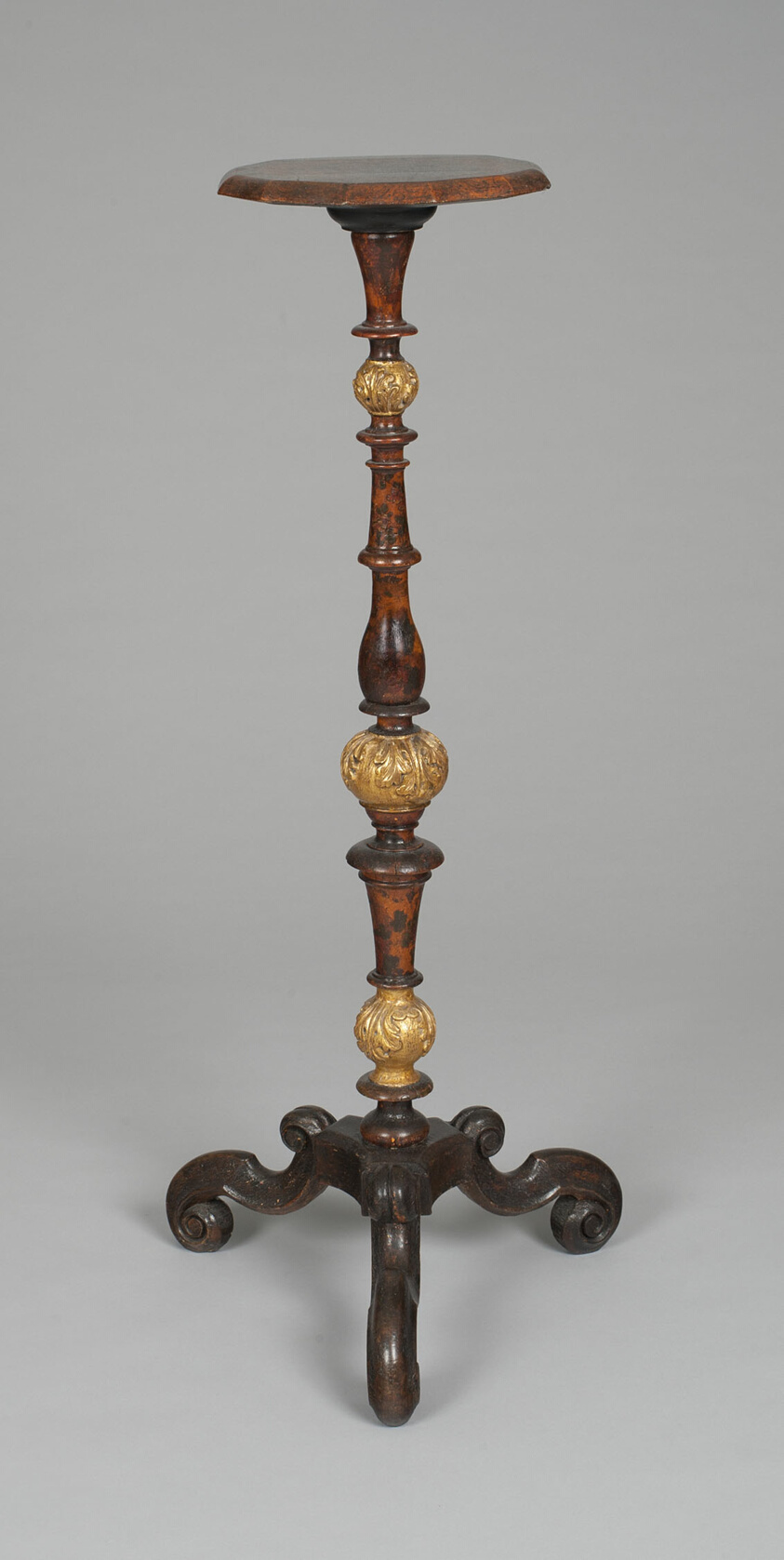 Candlestand