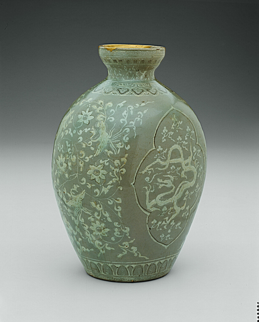 Vase with Dragon and Bonghwang (Mythical Birds) Motifs