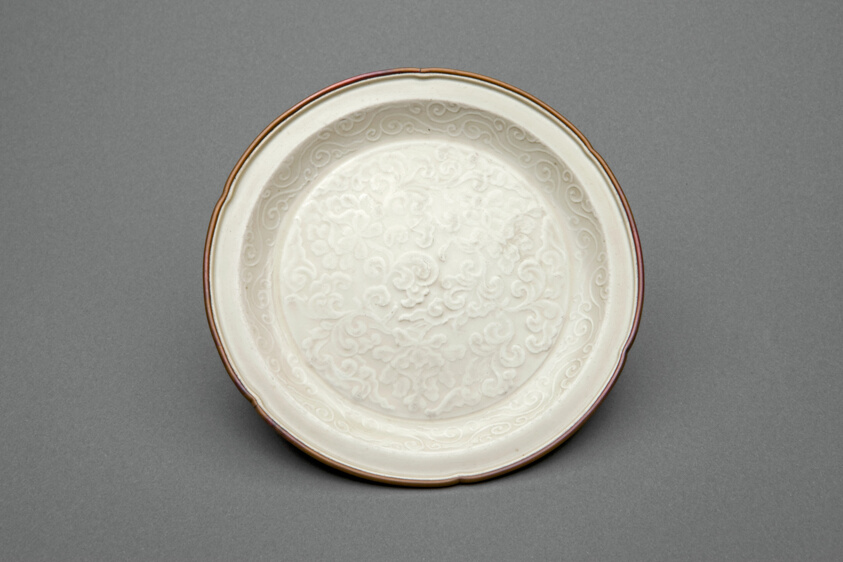 Lobed Dish with Sylized Peony Scrolls and Key-Fret Border