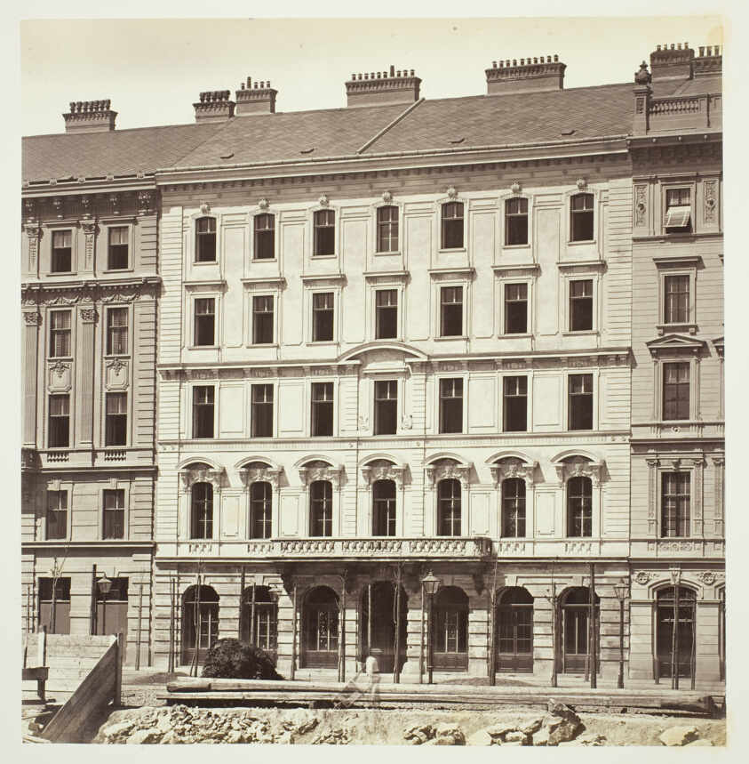 Kolowrat-Ring No. 8, Wohnhaus des Herrn Alfred Skene
