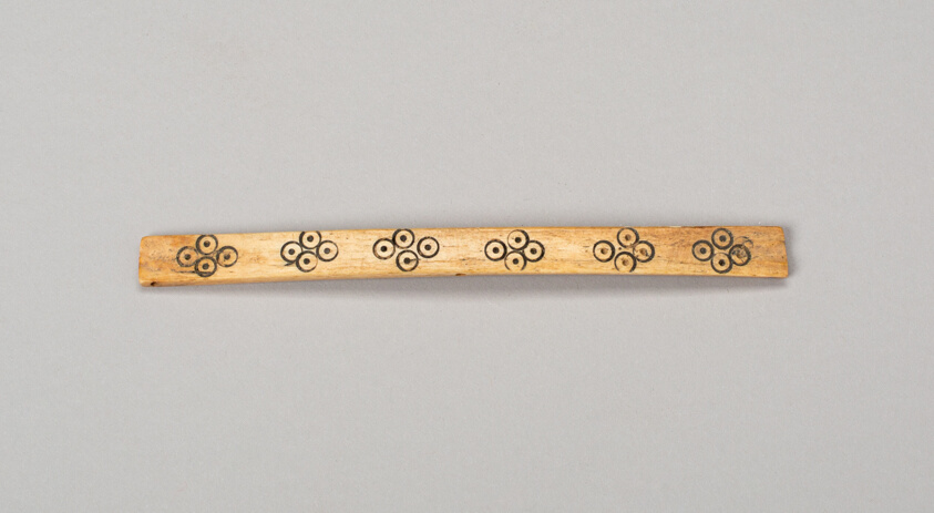 Balance-Beam Scale with Incised Circles in Diamond Pattern