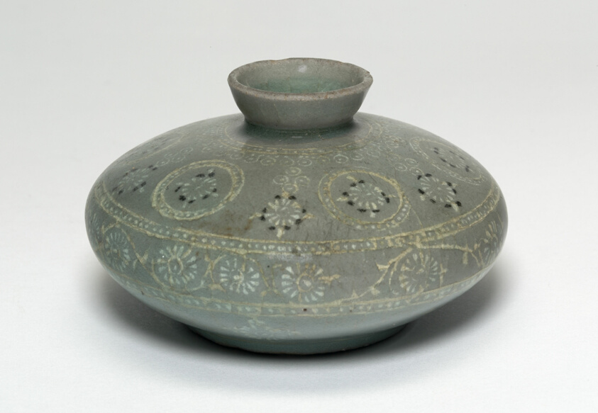 Oil Bottle with Chrysanthemum Flower Heads