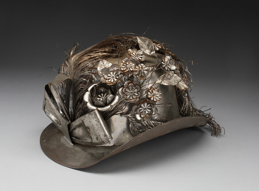 Woman's Hat (Anniversary Tin)